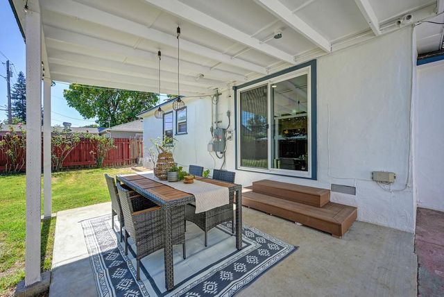 605 Westacre Rd, West Sacramento, CA 95691