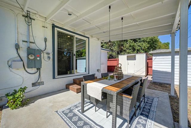 605 Westacre Rd, West Sacramento, CA 95691