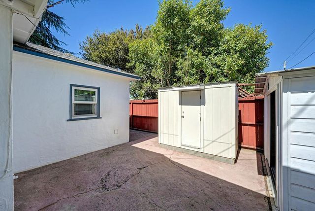 605 Westacre Rd, West Sacramento, CA 95691