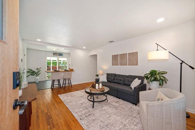 605 Westacre Rd, West Sacramento, CA 95691