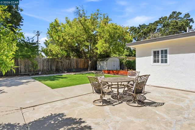 161 Diablo Ct, Pleasant Hill, CA 94523