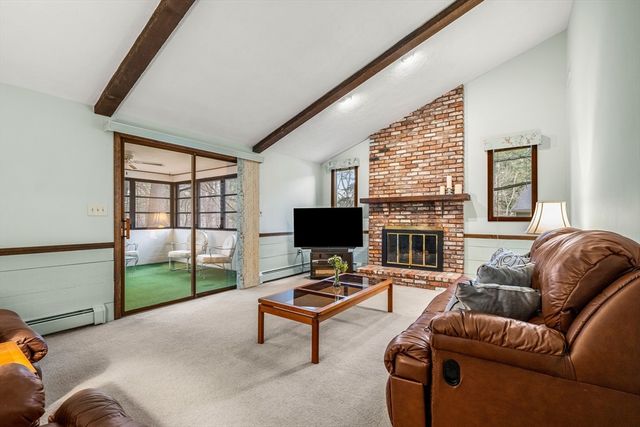 2 Garfield Ln W, Andover, MA 01810