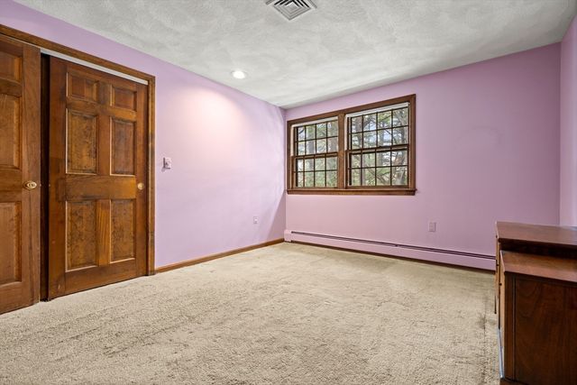 2 Garfield Ln W, Andover, MA 01810