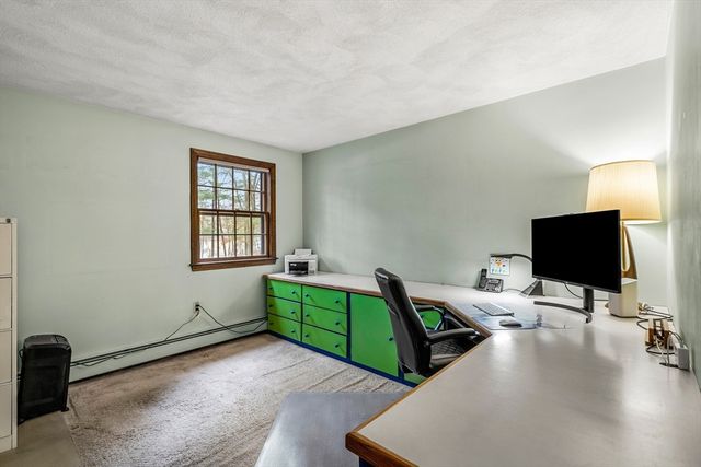 2 Garfield Ln W, Andover, MA 01810