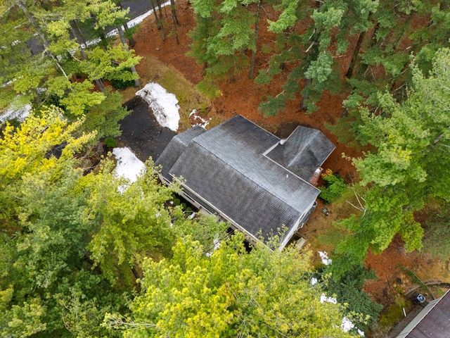 2 Garfield Ln W, Andover, MA 01810