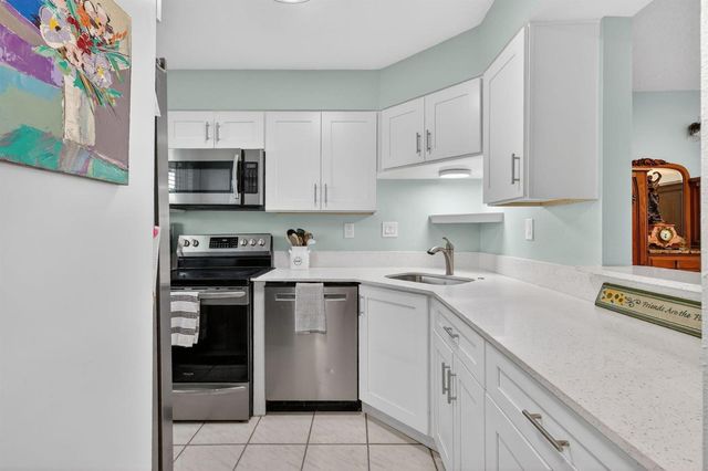 1176 Bayshore Drive 205, Fort Pierce, FL 34949