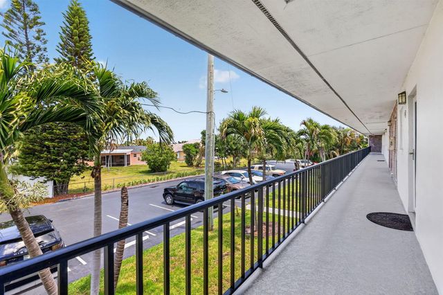 1176 Bayshore Drive 205, Fort Pierce, FL 34949