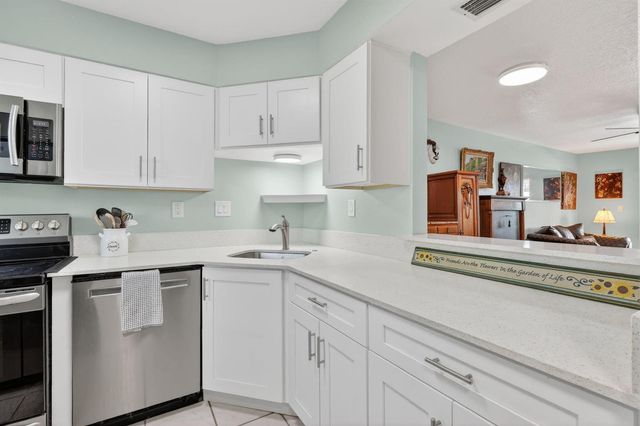 1176 Bayshore Drive 205, Fort Pierce, FL 34949
