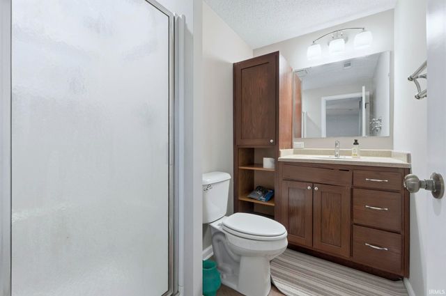 4216 Hickory Ridge Drive, Woodburn, IN 46797