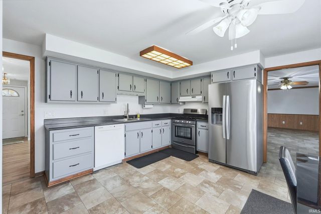 4216 Hickory Ridge Drive, Woodburn, IN 46797