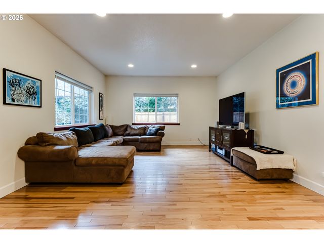 4054 ALDER St, Eugene, OR 97405