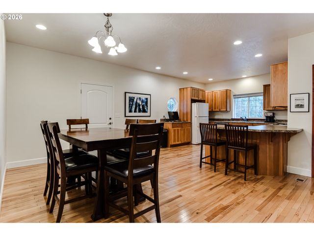 4054 ALDER St, Eugene, OR 97405