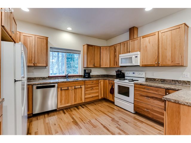 4054 ALDER St, Eugene, OR 97405