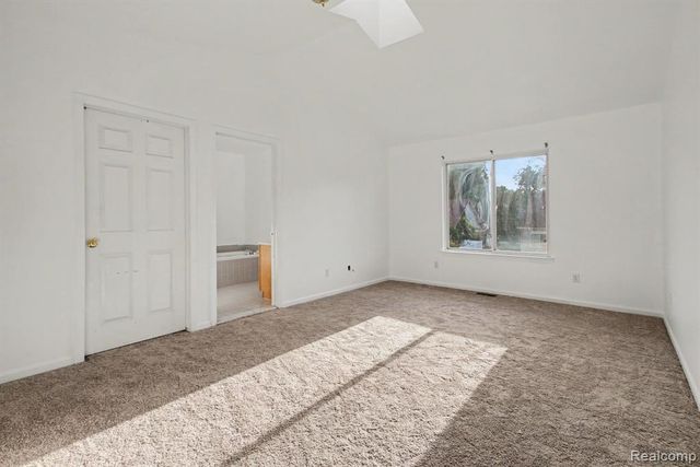 19144 Red Oak Lane, Brownstown, MI 48193