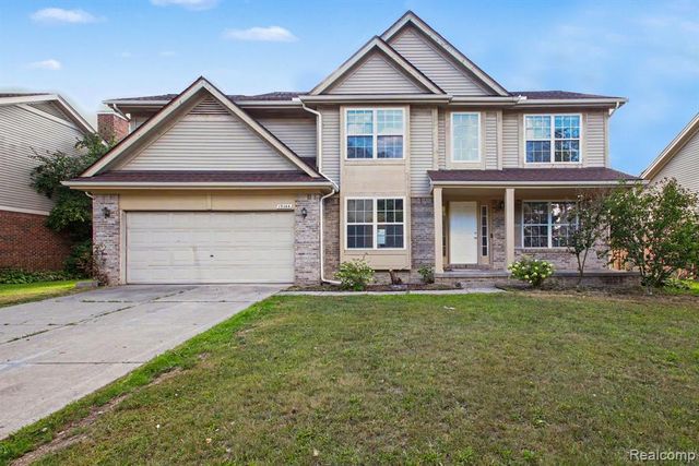 19144 Red Oak Lane, Brownstown, MI 48193