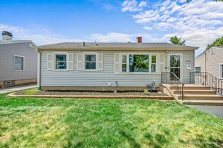 218 N Berteau Avenue, Bartlett, IL 60103