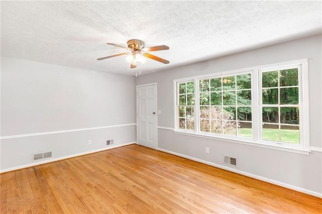5115 Mclain Drive NW, Acworth, GA 30101