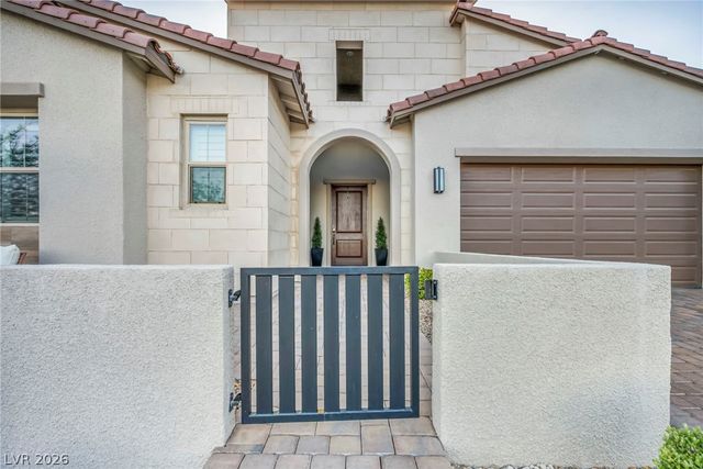 253 Robledo Street, Las Vegas, NV 89138