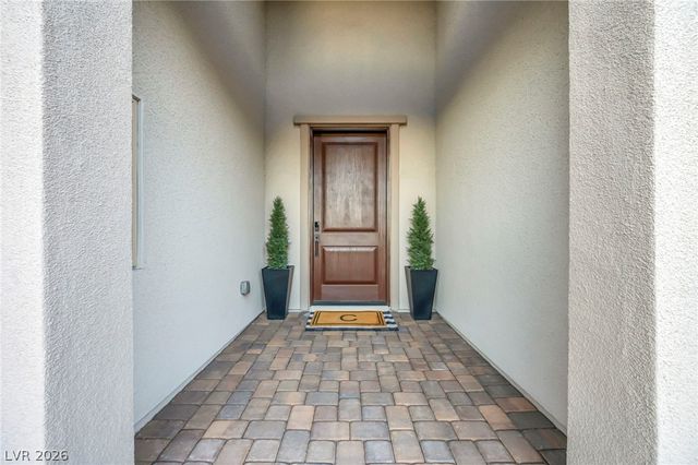 253 Robledo Street, Las Vegas, NV 89138