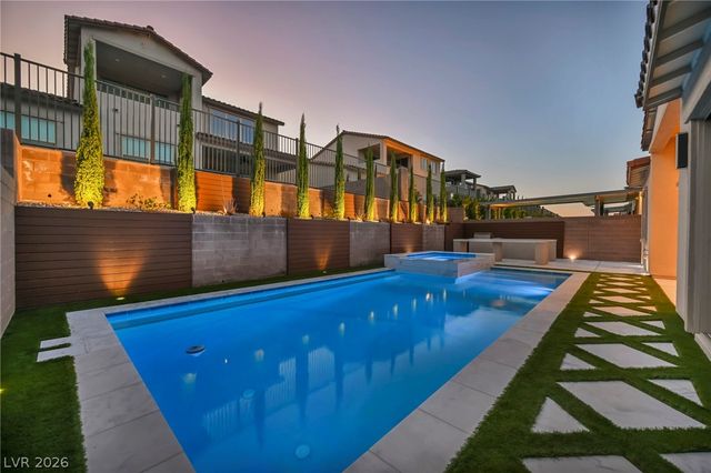 253 Robledo Street, Las Vegas, NV 89138