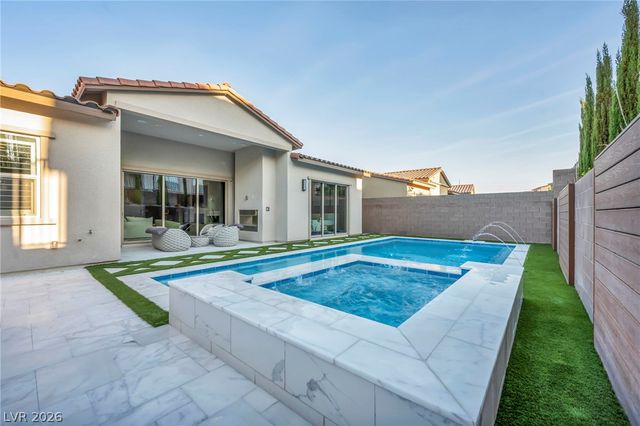 253 Robledo Street, Las Vegas, NV 89138