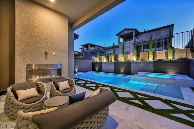 253 Robledo Street, Las Vegas, NV 89138