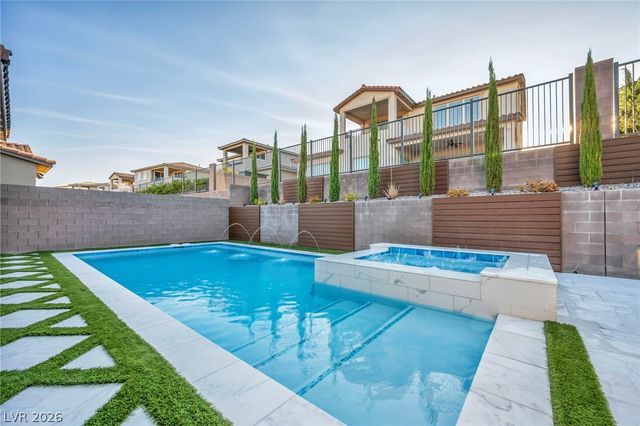 253 Robledo Street, Las Vegas, NV 89138