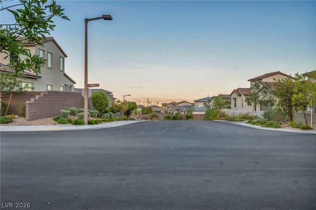 253 Robledo Street, Las Vegas, NV 89138