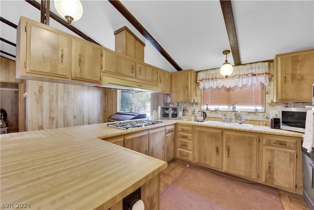 601 West Street, Pahrump, NV 89048