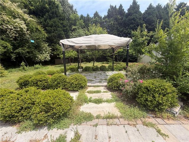 1126 George Washington Memorial HWY, Yorktown, VA 23693