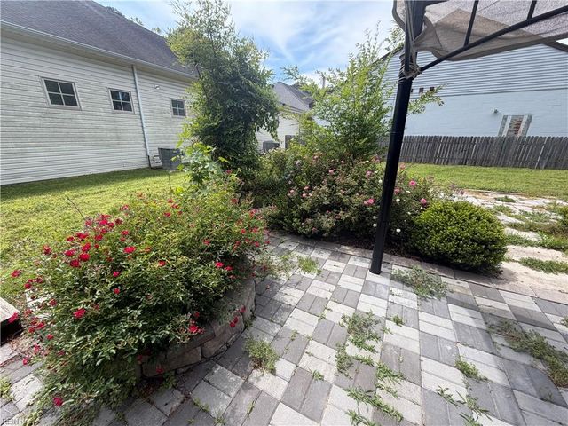 1126 George Washington Memorial HWY, Yorktown, VA 23693