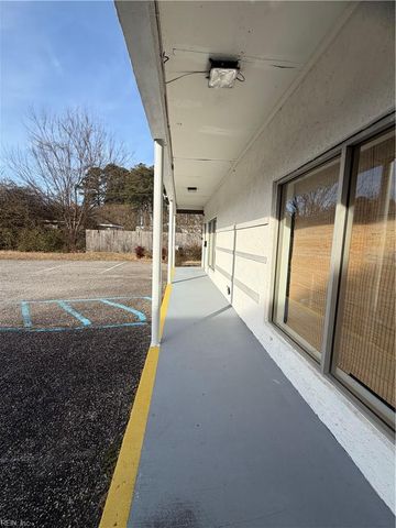 1126 George Washington Memorial HWY, Yorktown, VA 23693