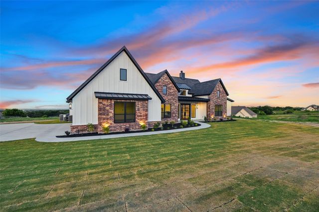 500 Longhorn Drive, Springtown, TX 76082