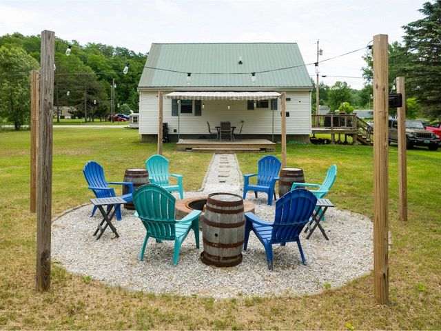 473 Stone Bridge Road, Georgia, VT 05468