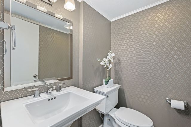 7615 Woodthrush Drive 15, Dallas, TX 75230