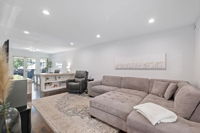 7615 Woodthrush Drive 15, Dallas, TX 75230