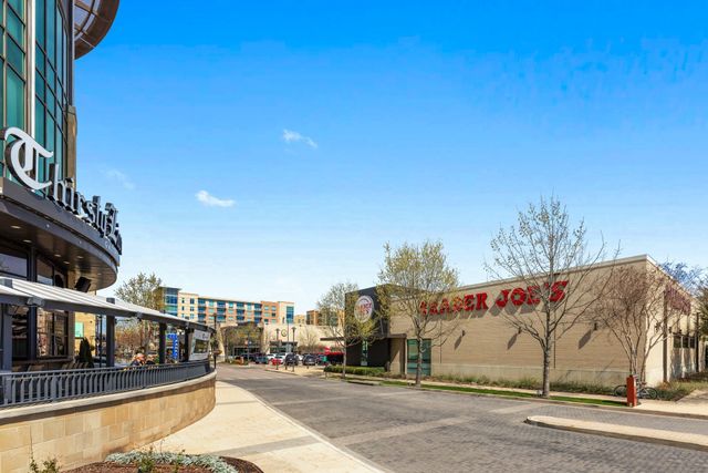 7615 Woodthrush Drive 15, Dallas, TX 75230