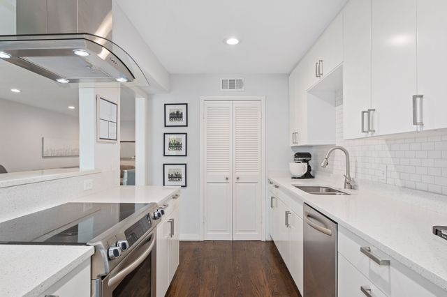 7615 Woodthrush Drive 15, Dallas, TX 75230