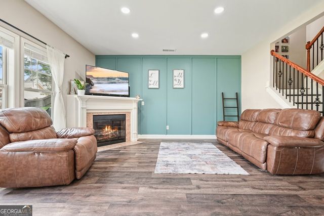 653 Royal Crest Court, Canton, GA 30115