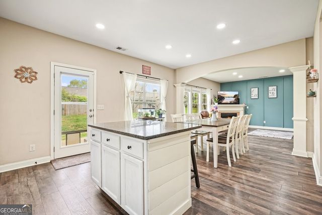 653 Royal Crest Court, Canton, GA 30115