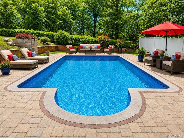 15 Tulip Road, Briarcliff Manor, NY 10510