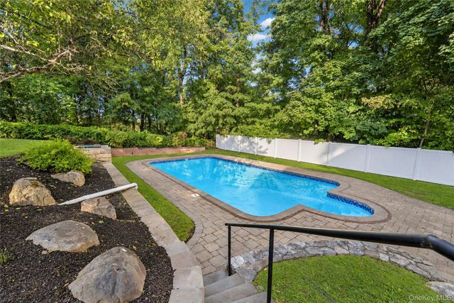 15 Tulip Road, Briarcliff Manor, NY 10510