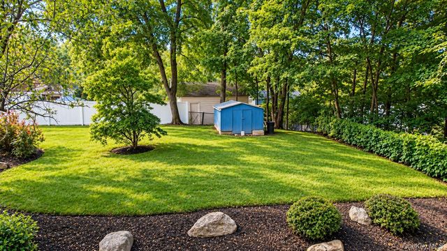 15 Tulip Road, Briarcliff Manor, NY 10510