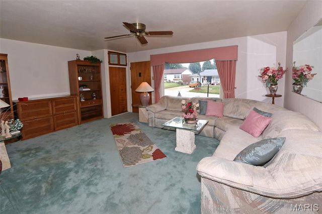 4840 Blackhawk Drive, Unincorporated, MO 63123