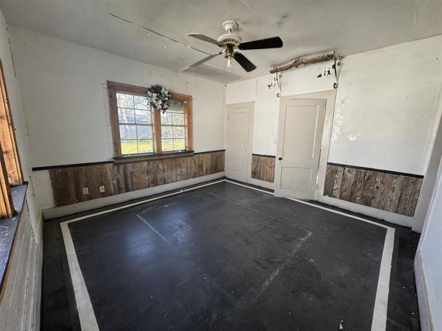 809 E Palestine Street, Mexia, TX 76667