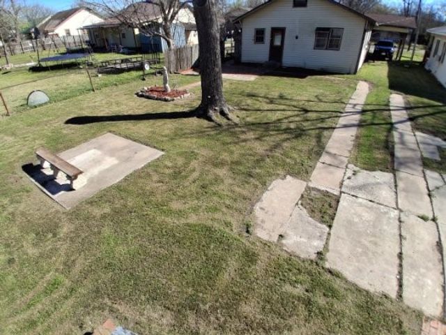 809 E Palestine Street, Mexia, TX 76667