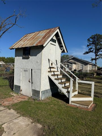 809 E Palestine Street, Mexia, TX 76667