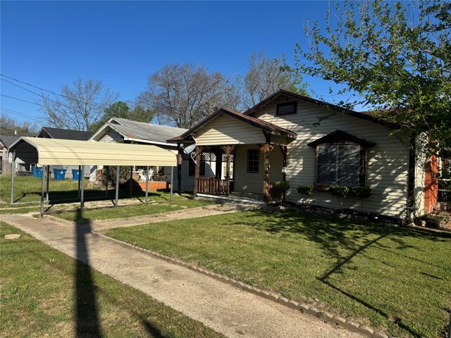 809 E Palestine Street, Mexia, TX 76667