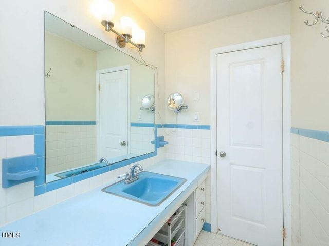 211 Westridge Drive, Raleigh, NC 27609