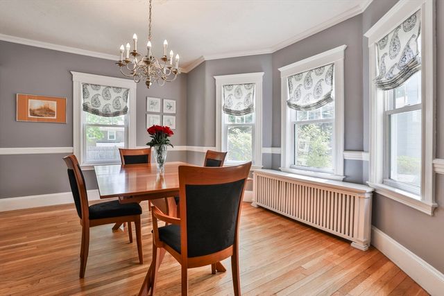 15 Crown St, Milton, MA 02186